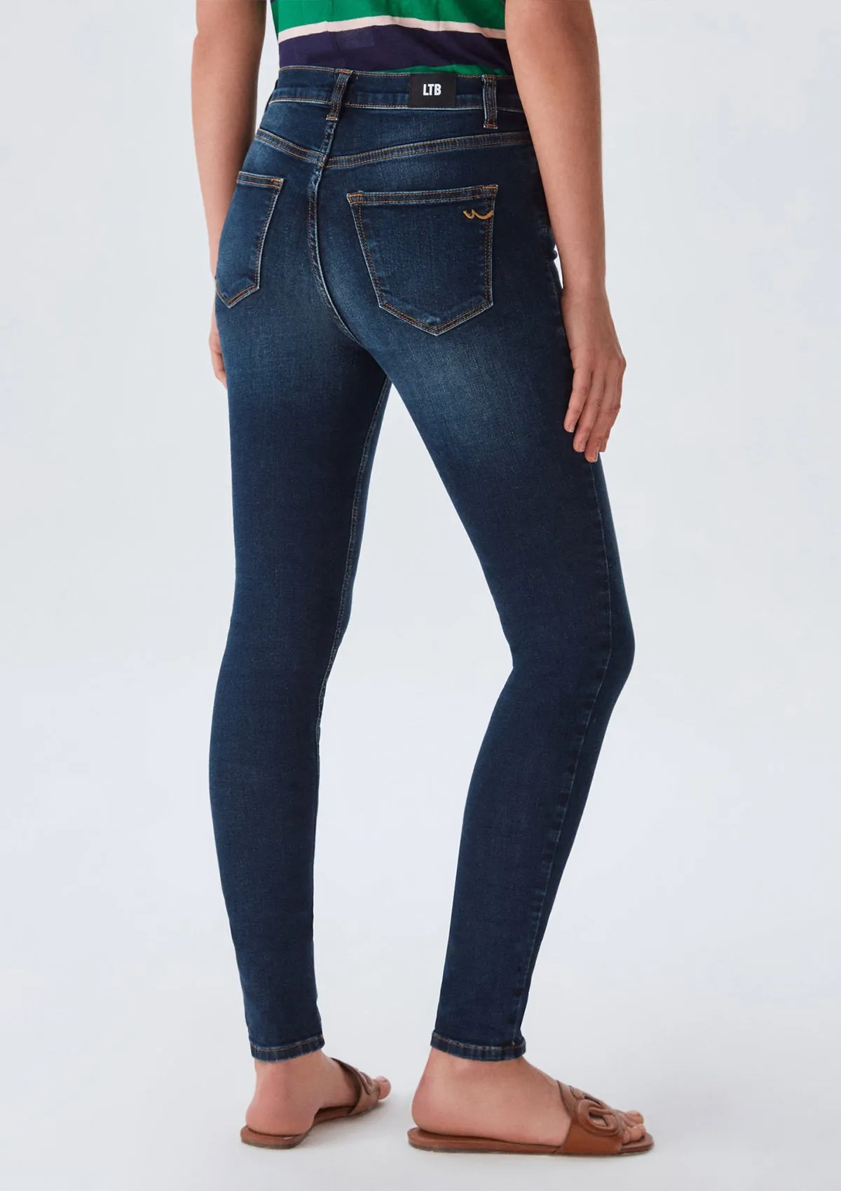 Amy X Rossa Undamaged High Rise Skinny Jean