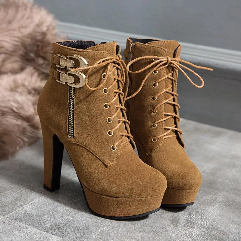 BUCKLE & SUEDE ANKLE BOOTIE