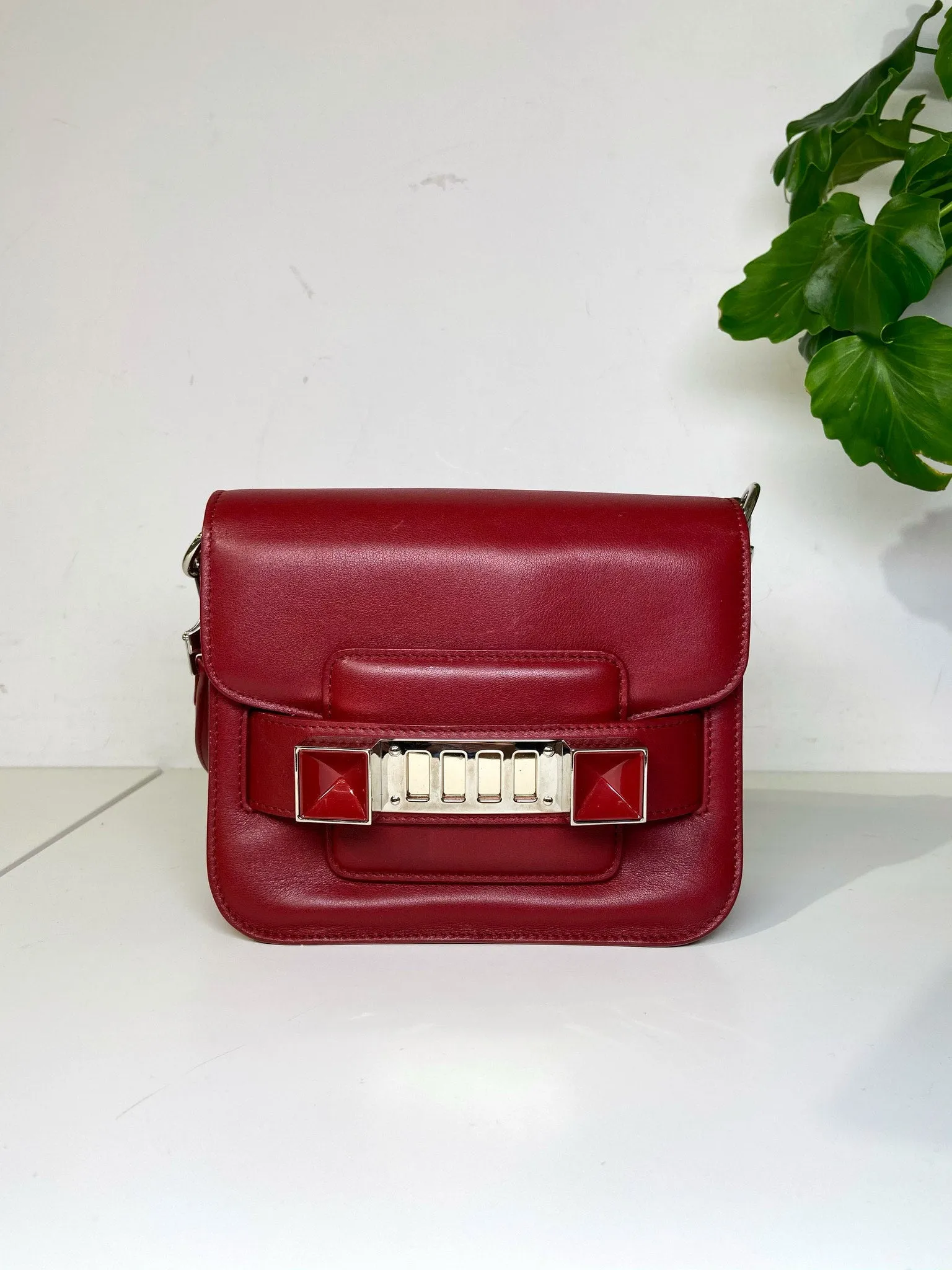 Classic Crossbody Bag Red