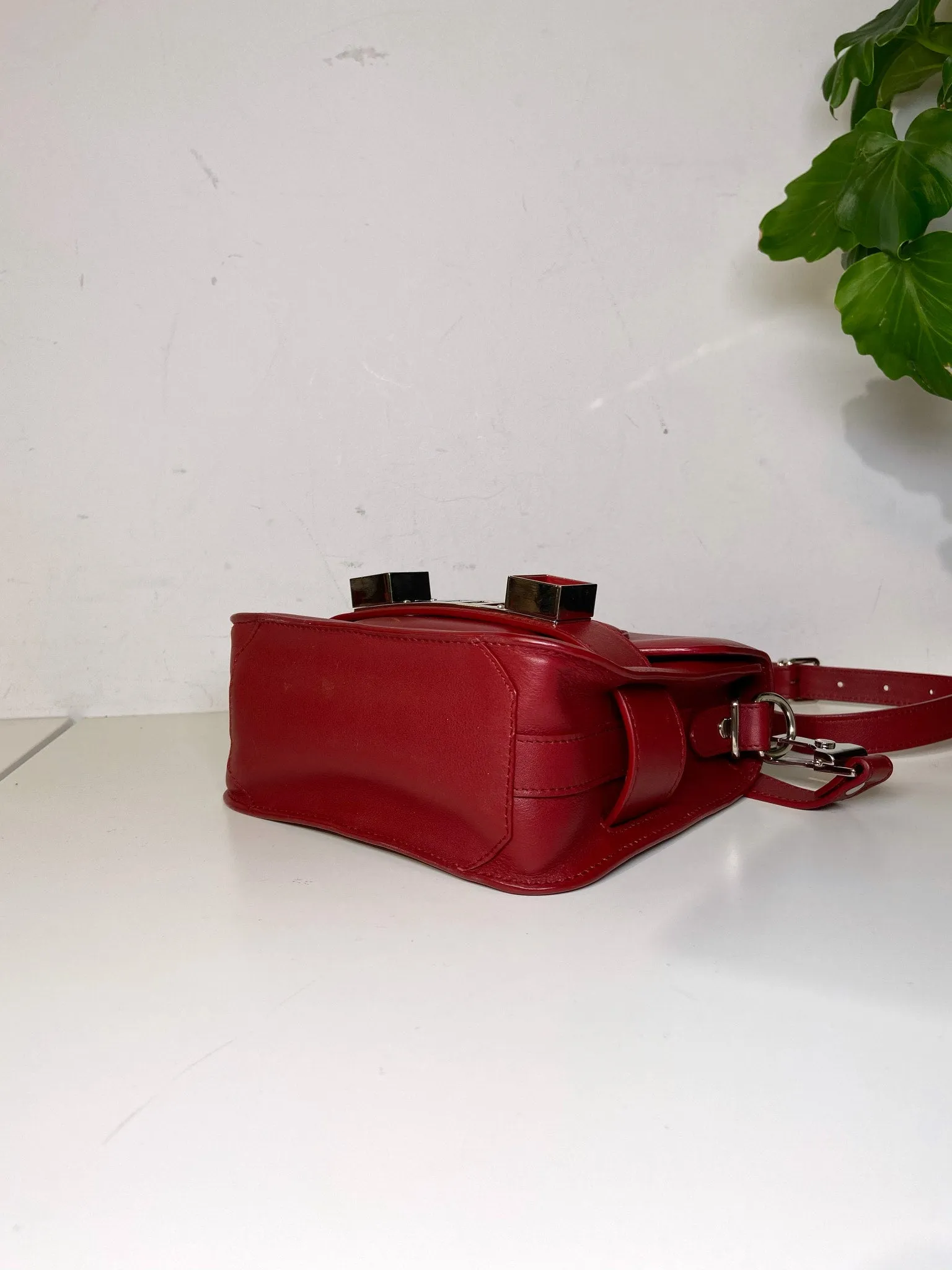 Classic Crossbody Bag Red